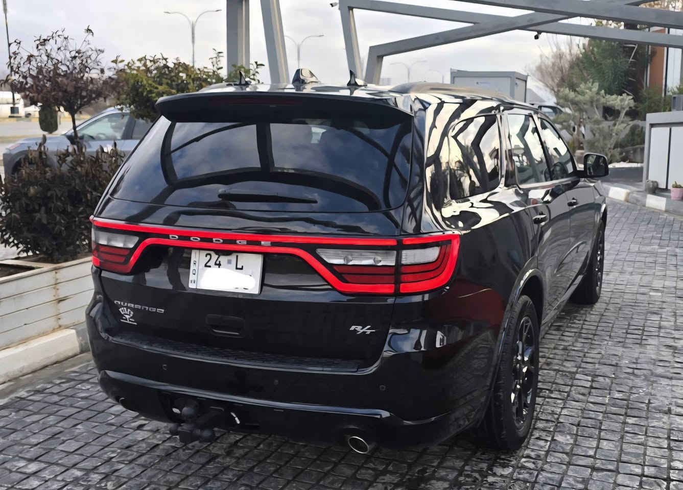 دورنكو 2023 RT PLUS ارتي بلص
فوول مواصفات أعلى فئة 
محرك V8 5.7L 
قطعتين تبديل شركة وقطعة صبغ

سلايت 
رادار امامي ( تثبيت مسار مع مانع تصادم )
رادار جانبي ( نقطة عمياء )
اشارة ليد LED
حساسات أمامية وخلفية مع مانع تصادم 
كشنات جلد تدفئة وتبريد 
كشن وستيرن خزن ميموري 
مرايات قلابة مع البك 
ستيرن تدفئة وتحكم كهربائي 
ماسحات اوتو مع المطر 
شفتات 
صندوق كهربائي 
شاشة كبيرة ابل كار بلي واندرويد اوتو وناڤيكيشن 
تشغيل عن بعد 
وضعيات قيادة 

رقم دهوك بأسمي 
رقم وهزة وسنوية كامل جديد 2032

السعر  : 310 وبيها مجال 
المكان : دهوك 
***********
***********
اتصال أو واتساب
