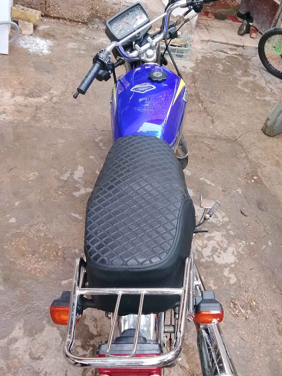 السلام عليكم دراجه للبيع موديل 23 كامله اوراق سعر 450 مكاني بغداد اتصل ***********
