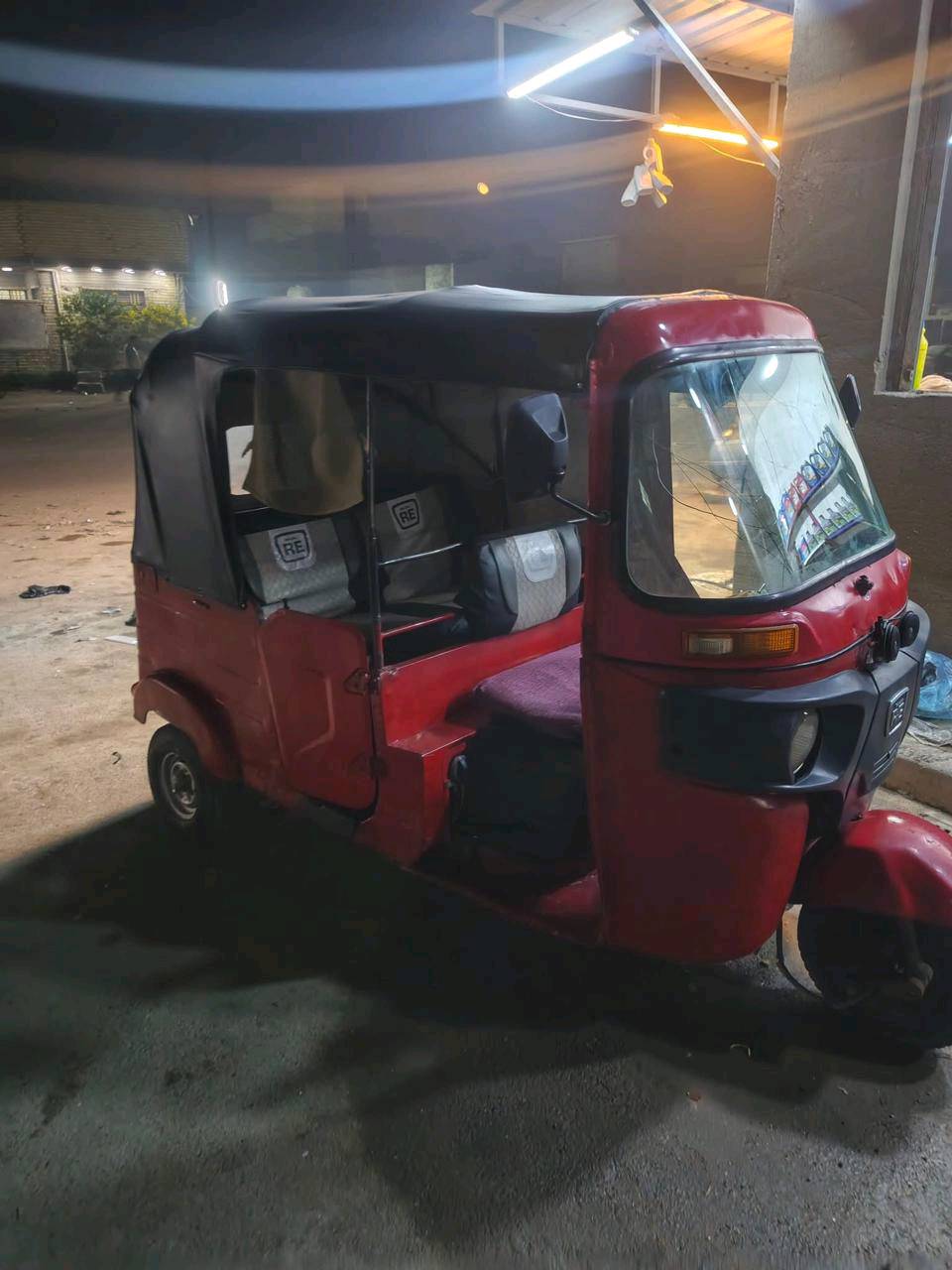 سلام عليكم تكتك 17دخله 18مثل ما موضح بل منشور سعر 2700وبيه مجال شي بسيط بوتساب ***********