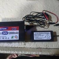 بطارية ليثيوم • V24 12A • جديد مع شاحن