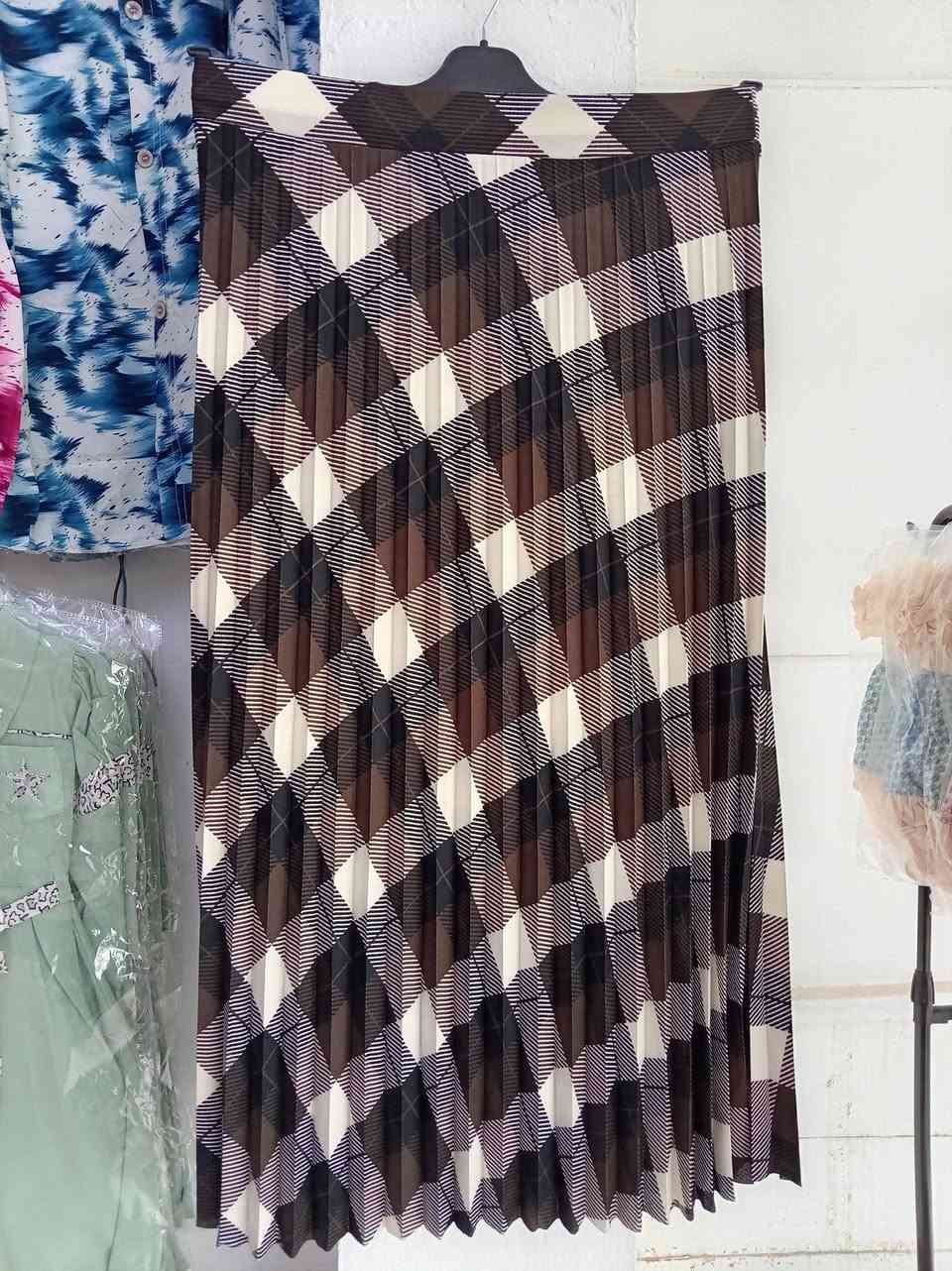 اللهم صل على محمد وعلى آله محمد
تنورة نسائي فري سايز
 اللوان مختلفه سعر القطعه ب٨ الف
توجد خدمة توصيل داخل الكوت
العنوان كوت الخاجية فرع رئاسة الصحة
 شارع مفروشات الحاج شمران
مقابل باب الصحة الخلفية


**إذا كنت صاحب هذا الإعلان وتريد حذفه لأي سبب، رجاءا أرسل رسالة إلى الدعم الفني**