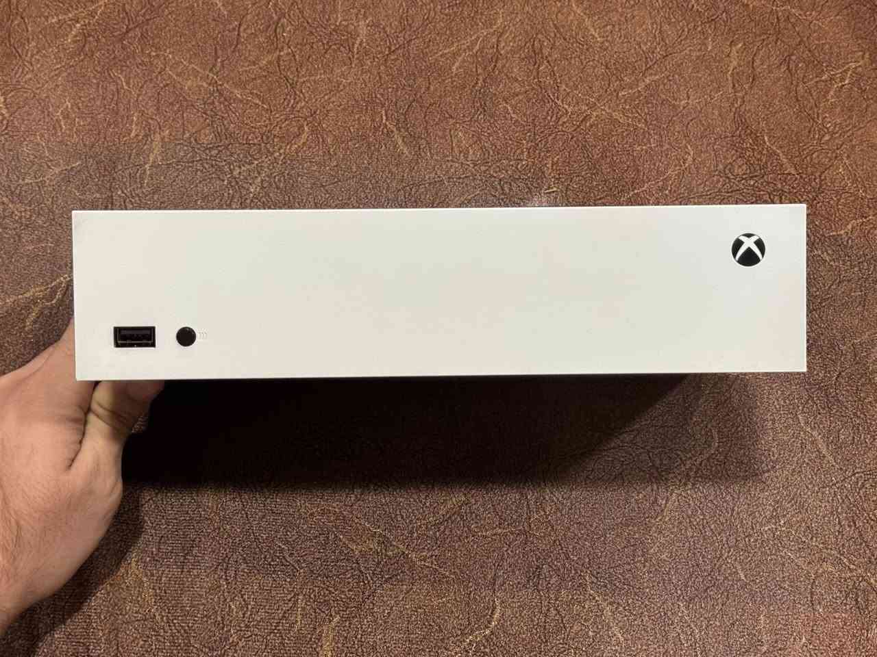 السلام عليكم
xbox series s 512GBاكس بوكس سيريس اس
جهاز نظيف لوك ستيكر مامفتوح ولا داخل صيانة 
ملحقات كاملة كارتونة نظيفة ما بيها ضرر
الجوستك الاصلية مال جهاز مبدل كير فقط 
سعر 375 الف وبي مجال 
للتواصل ***********
