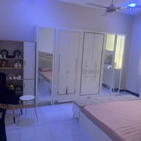 بيت في منطقه الرواد السكني خارج المجمع للايجار حاليا البيت فارغ غير مس...
