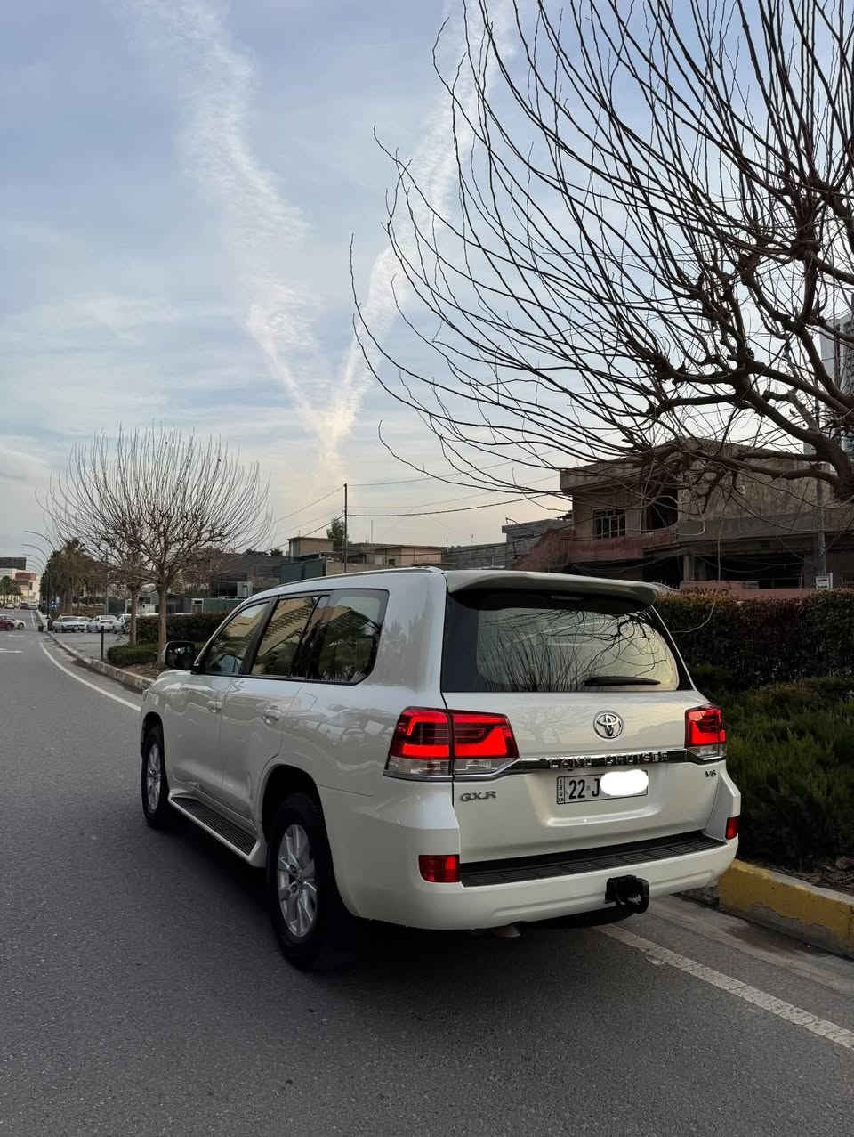 لاندكروز 2021 🇯🇵
ماشي 74 الف مكفولة فقط دعامية صبغ 

السيارة حلوة ونظيفة مناقصها شي 

رقم اربيل وب اسمي 

للاستفسار 

*********** واتس اب
