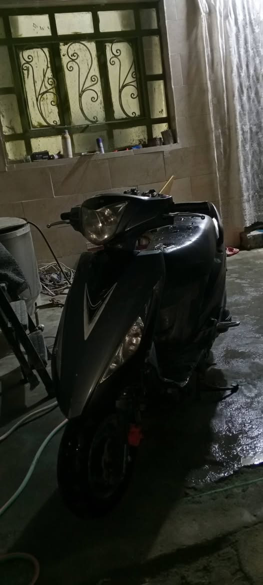 السلام عليكم 
سيام جي تي نوزل 
موديل 2011 حديث 
صندوك كهرباء شغال لايت بك لايت عالي ناصي هورن كله تشتغل ما عده اشاير و دشبول او عداد 
فيتبم جديد ملف جديد كتف جديد يعني انسى يكعد باتري 
دراجه مبدل بيه ولفات و مبدل اكسل 
بيه كطعه مال نوزل 
سعره 550 و بيه مجال مكانه البصرة التنومه ما متواجد ع فيس 
***********
