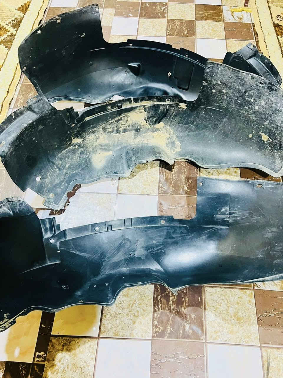 سلامً عليكم اخوتي
رخصت مدير الكروب 
1-بطاين اماميه ٣ قطع الفينيه طويله
2-تنته.  الفينيه  طويله 
نظيفات يرادلهن غسل سعر مناسب 
ولي ماعنده يجي ياخذهن بلاش 
عنواني بصرة هارثه***********
