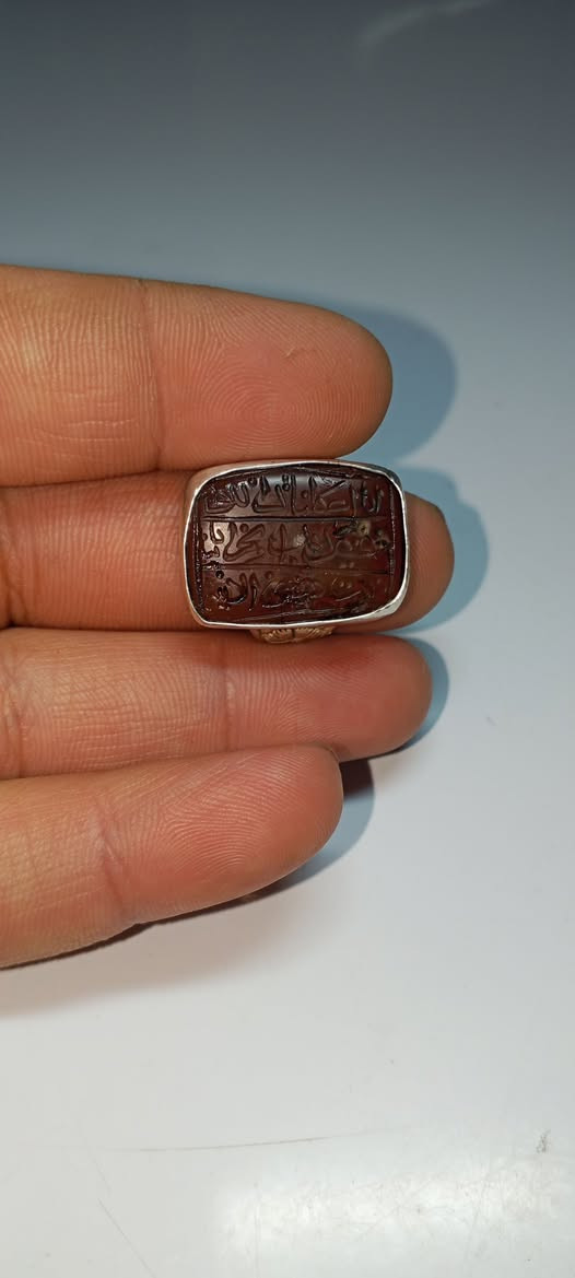 يمانيه قديمة جدااااا جدااا داخله  بيه تصوير كف قابض ع شي ومنقوش عليه سوره الكوثر المباركه الي يريده يتفضل خاص


**إذا كنت صاحب هذا الإعلان وتريد حذفه لأي سبب، رجاءا أرسل رسالة إلى الدعم الفني**