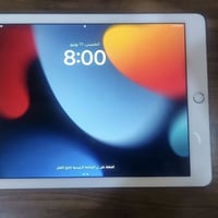 ايباد برو 9.7 ذاكرة 32 نظافة 90% بيه رصعة ممبينه ولا ماثرة بالضهر نهائ...