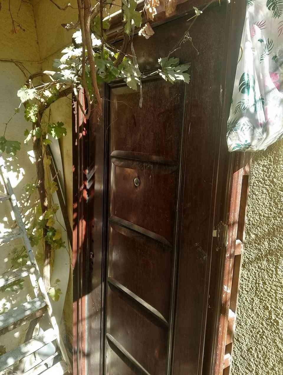 باب للبيع التواصل واتساب *********** السعر 150
