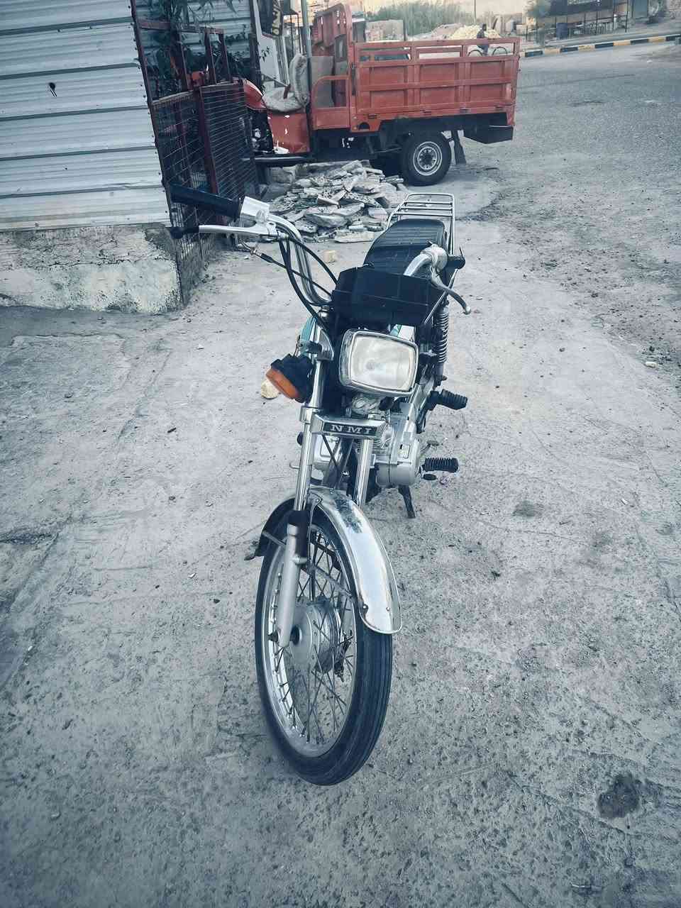 السلام عليكم دراجه  للبيع نضيفه مامفتوحه ابد دراجه بدون مكينه نضيفه وناعمه
السعر650وبيهاًمجال

هاذ رقمي

***********
