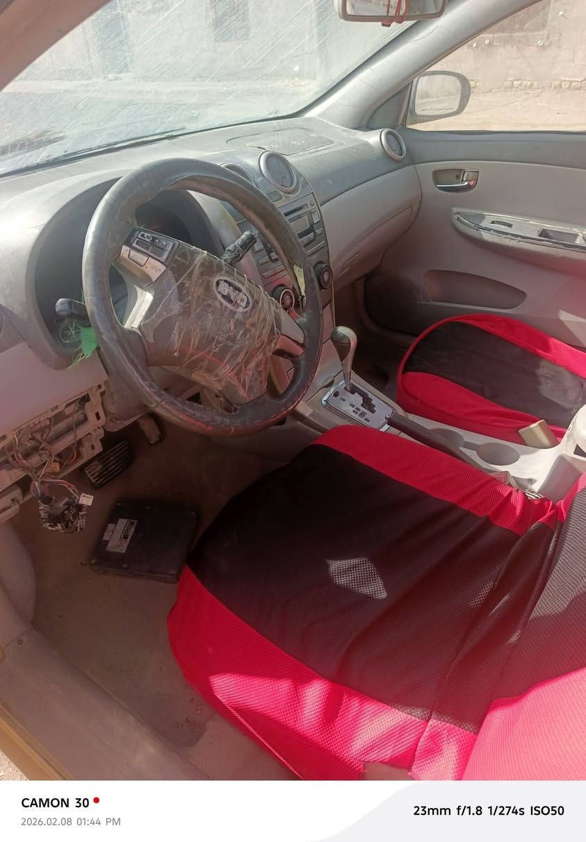 سلام عليكم عندي سياره بيوايدي موديل ٢٠١٣ سياره بيه عطل ضفيره وعقل سياره كير ومحرك وحداديه كامله ***********
