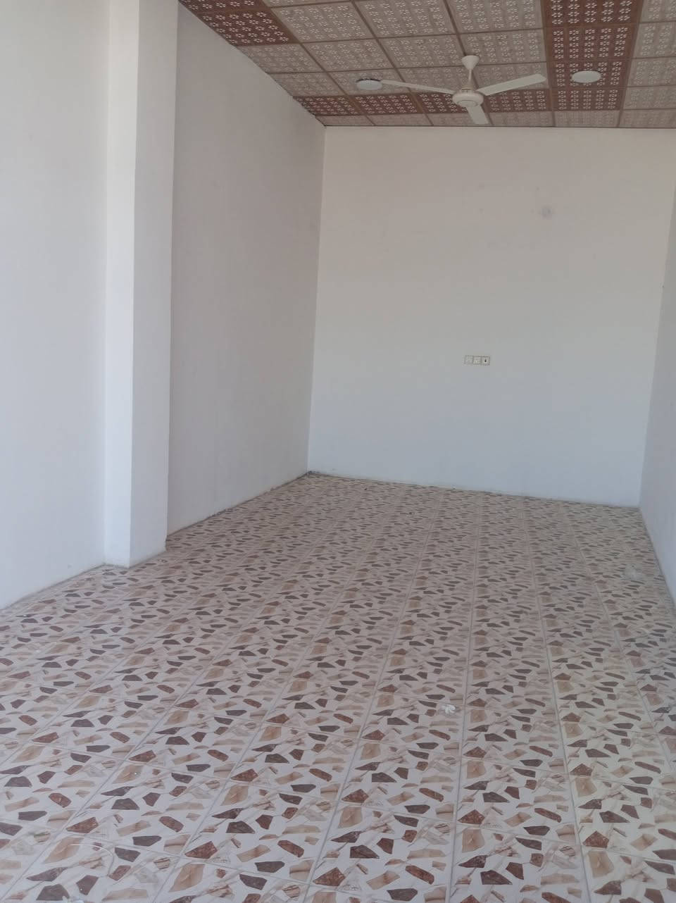 السلام عليكم شباب يوجد محلات للايجار الموقع النهضه الشرقيه التوصل ***********
