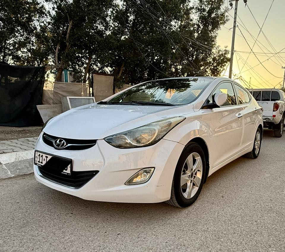 السلام عليكم 
الانترا 2013 خليجي
كير محرك مكفول 
محرك 1800
ماشيه 183km
فتحه سقف
مري شفط 
اشاير بل مري
تحكمات ستيرن صفحتين 
تدفئه تبريد
تخم تاير 
قاعدا فيتبم جديده
رقم بغداد جديد بسمي 
هزه جديده
سنويه ل29
سعر ب115 بيها مجال 
مكانها بعقوبه
هــ
***********
