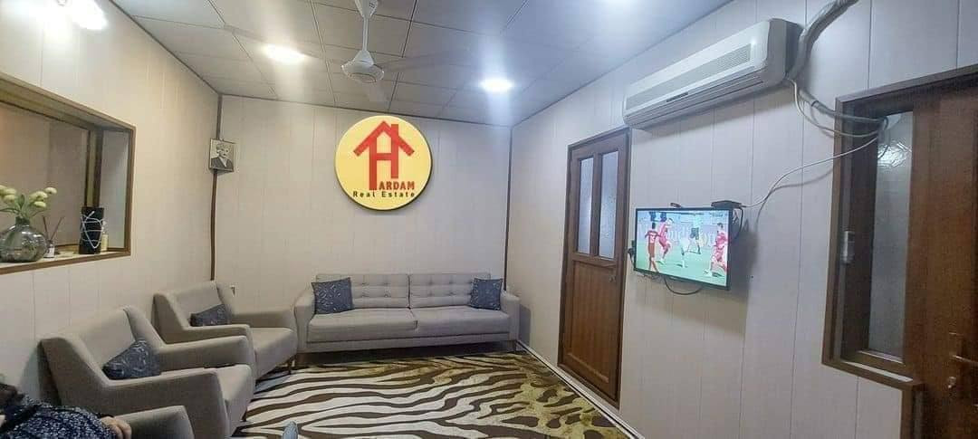 🏡 خانوو بۆ فرۆشتن لە  سەرچنار
✅ رووبەری :—  ١٣٠  مەتر  ٢ قات بۆ دوو مالی جیا 

✅ رووی :—   قیبلە  

✅ پێشی    :— 10 مەتر   

✅ کۆڵانی :—   ١٠ مەتر  
 
  ❇ قاتی یەک  پێکھاتووە لە  :—  حەوشە و گەراج  ، مەدخەل میوان  ، مەتبەخ  ، هۆل  ،  ١ ژووری نووستن ،  موشتەمەلات 

✅ قاتی دووەم  پێکھاتووە  لە  :— بالکۆن  ، میوان ، مەتبەخ    ،  ١ ژووری نووستن   ،  موشتەمەلات  ، هەورەبان   

تێبینی  📌 :— خانووەکە زۆر پاک و خاوێنە ، صقفي جبسن بۆردە   
قادرمەی  دەرەوە و ناوەوەی هەیە  بۆدوومالی جیا دەبێت .. 

بۆ نرخ ژمارە ١ لە کۆمێنت بنووسن راستەوخۆ نرختان بۆ دێ 

☎ بۆ زانیاری زیاتر و بینینی خانوەکە دەتوانن 

پەیوەندی بکەن بە 

نوسینگەی ھەردەم 

ناونیشان 📍:— گردی سەرچنار - بەرامبەر مزگەوتی بیلالی حەبەشی

📞 ژمارە موبایل  :— *********** - ***********
📞 ژمارە ڤایبەر  :—  *********** 

📢 تۆی بەرێز گەر خانوو یان شووقە یان  زەویت ھەیە 
دەتەوێت بیفرۆشیت یان بەکرێ بدەیت 
ھەر ئێستا  پەیوەندی بکەن بە
نوسینگەی ھەردەم 
زانیاری و ناونیشان و رەسمی  بنێرن  بۆ 
ڤایبەر یان وەتسئەپ   
بۆتان بلاو دەکەینەوە
