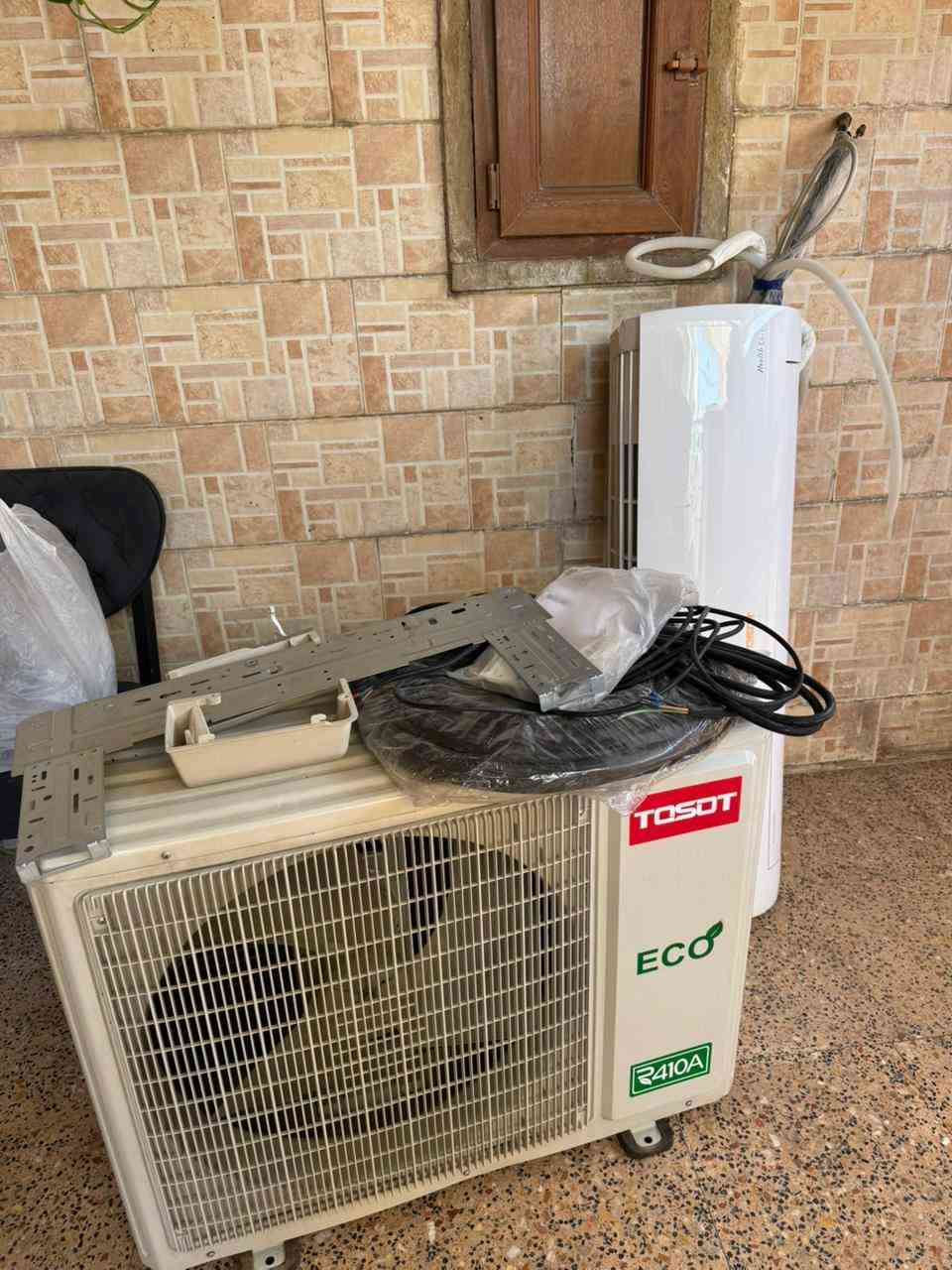 سبلت توسوت  طنين اصلي بعدة جديد مشتغل لو شهرين لو 3 بالشد صار ثقب صغير وخلص غاز جبنالة بواري جديدة وما شديناهن نظافتة مبينة بالصورة السعر 500االف


**إذا كنت صاحب هذا الإعلان وتريد حذفه لأي سبب، رجاءا أرسل رسالة إلى الدعم الفني**
