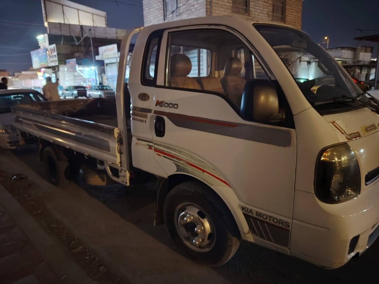 فحل البيع مديل 18 م السعر 125 بيه مجال ***********
