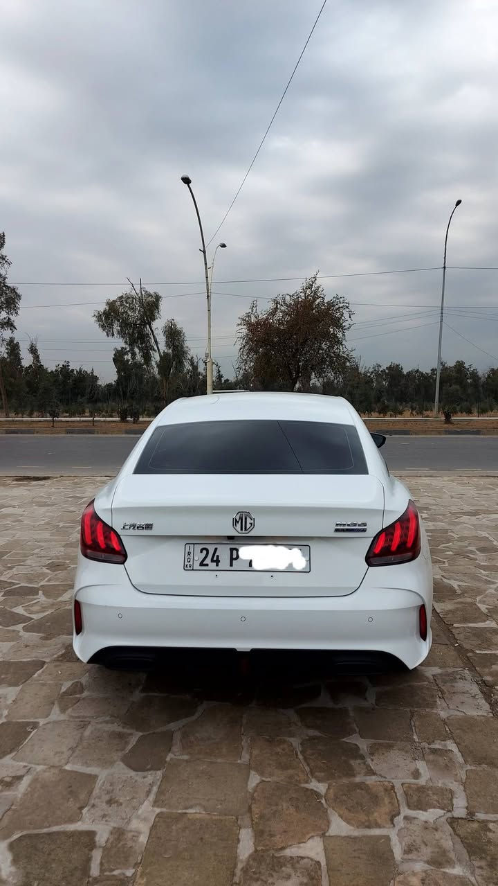 السلام عليكم
ام جي جيتي2025 كير عادي....كلين وضع شركة ماشية 21 الف قابل للزيادة داخل جلد ماروني محرك 15 تنفس طبيعي بصمة كامرة حساسات السيارة مصروف عليها كماليات ول باقي موصفات معروفه......سعرها 99.....من اخير بدون معاملة مكان السيارة دهوك رقم تليفون ***********
