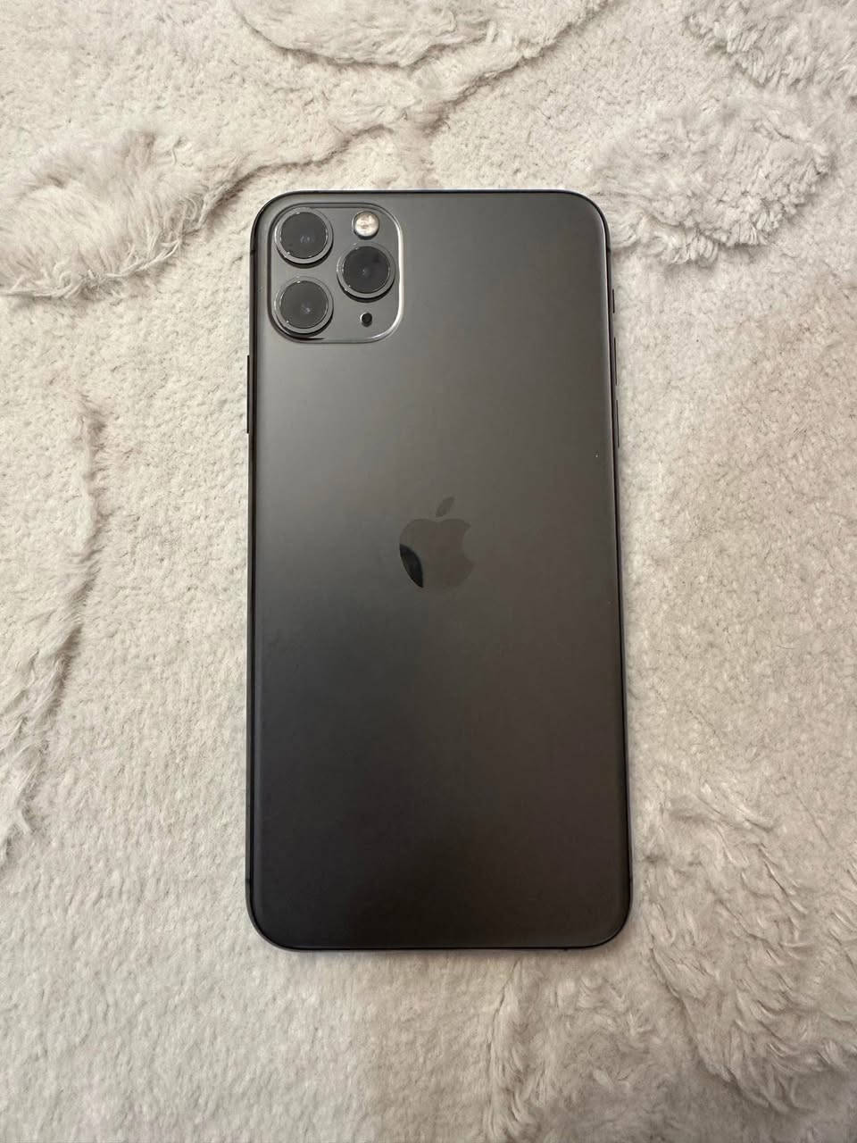 آيفون ١١برو ماكس للبيع بطاريه ٨٥ وذاكره ٢٥٦ مبدل شاشه اصليه والفيس إيدي يحتاجلهة برمجه فقط جهاز مكفول من كلشي اتصال كامرات صوت صوره سعره ٣٢٥ وبي مجال  متواجد خاص


**إذا كنت صاحب هذا الإعلان وتريد حذفه لأي سبب، رجاءا أرسل رسالة إلى الدعم الفني**