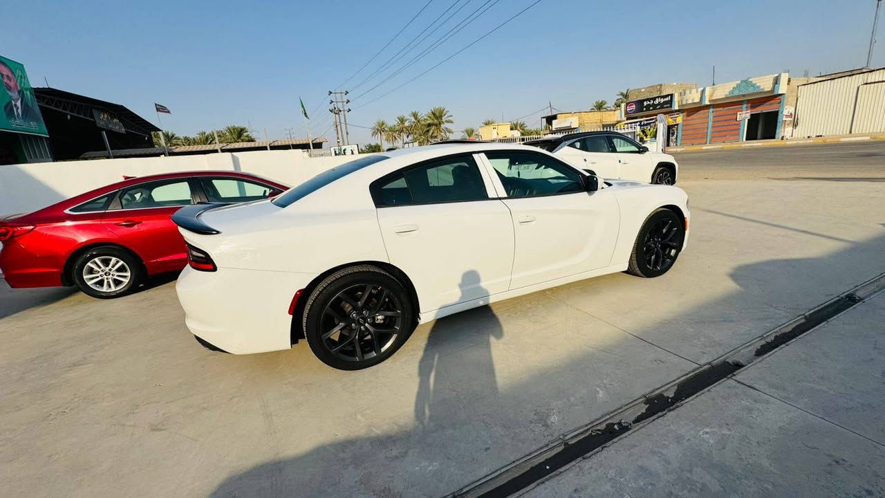 سلام عليكم دوج جارجر 2016 sxt plus فول مواصفات 1/1 (وارد كندي كلين تايتل)   للبيع مواصفات السياره فتحه بصمه مكينه (3600  )  شاشه كبيره كشنات تدفئه وباقي المواصفات المعروفه سياره مكفوله من صبغ والتبديل والمكينه والكير والشاصي بس بيها مكانين بارد جداً بسيطات بدون تكحيل ولا صبغ فقط السياره عنواني  بابل القاسم  السعر 218$ للأستفسار *********** علماً سياره ب اسمي تحويل ثاني يوم
