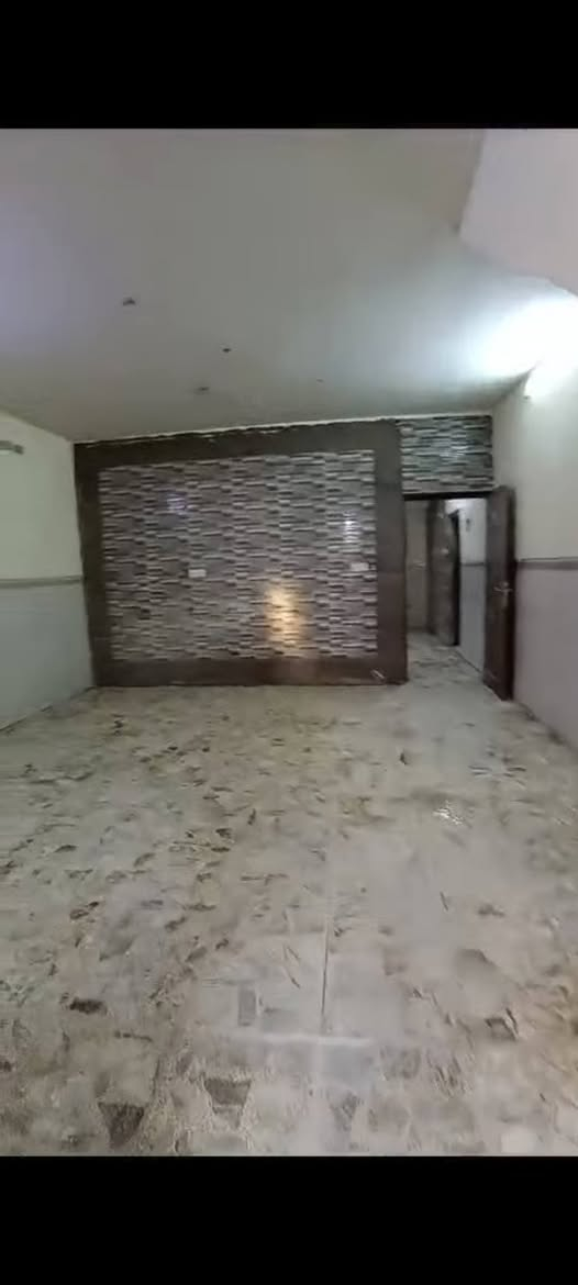 مستعجل على بيعيته طاب وصرف يبيع خلف الوجبه السريعه
لبيع خلف الوجبه السريعه 
بيت للبيع.
مستعجل على بيعيته طاب وصرف يبيع خلف الوجبه السريعه
لبيع خلف الوجبه السريعه 
بيت للبيع – مساحة 105م² – 
عليكم السلام
بيت للبيع – مساحة 105م² – 
🔹 المساحة: 105 متر
🔹 النزال: 14 متر
🔹 الواجهة: 6.25 متر
🔹 البيت يمتاز بمدخلين + شقة منفصلة خارجية
تفاصيل الطابق الأرضي:
استقبال واسع 5×5
مطبخ مفتوح على صالة مريح
غرفة نوم 4×5
تفاصيل الطابق الثاني:
غرفة نوم بنفس قياس الأرضي 4×5
غرفة ثانية 3×4
الشقة المنفصلة (خارجية):
صالة
غرفة نوم
منعزلة تمامًا عن البيت وتناسب السكن أو الإيجار
للاستفسار ***********ام دعاء.وقت الاتصال من الساعه التاسعه صباحا الى الساعه العاشرة مساء رجائ
