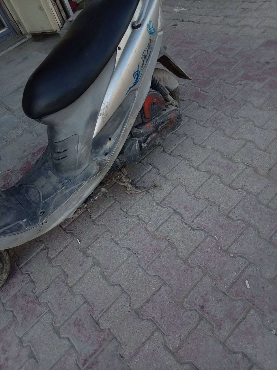 السلام عليكم دراجه ماكس منغولي ما صار لي تقريبا شهر من ننزلها من الرمبه دراجه حلوه  دراجه حلوه وناع من الماكينه ما مفتوحه
السعر سعر مليون 
***********
***********
