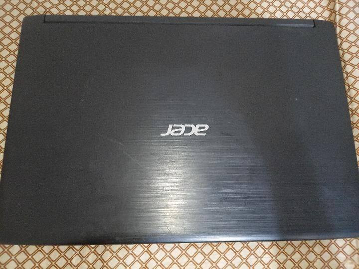 موجود لابتوب ايسر للبيع 
مواصفاتو 
i7 جيل ثامن 
كرتين شاشة 
كرت داخلي 
وكرت mx130 
رام 8g ddr4 
240 ssd 
هسا الجهاز شغال بس بدو برمجة البايوس 
السعر 150 دينار


**إذا كنت صاحب هذا الإعلان وتريد حذفه لأي سبب، رجاءا أرسل رسالة إلى الدعم الفني**