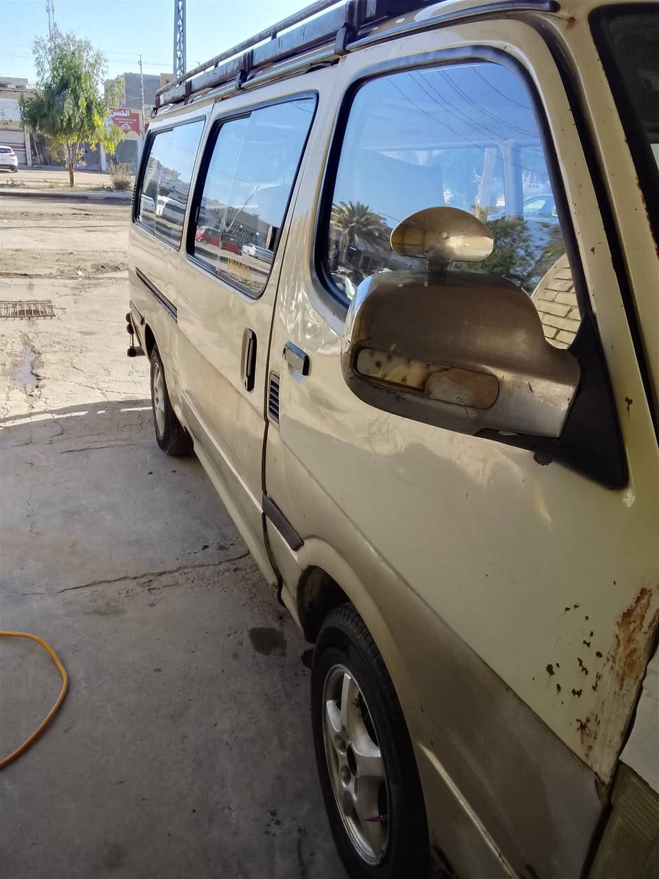 سلام عليكم ورحمه الله وبركاته سياره جنبي موديل 10البيع كير مكينة صدر واكسل تخم تاير جديد سيارة بسمي رقم كليزي سنوية بسمي  سعر48مكاني بغداد سبع بور هذه رقمي ***********ماعندي نت
