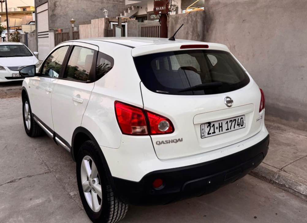 نیسان قەشقا  مۆدێل 2008 سپی بەفری  بێ بۆیاخ دەبڵ گێڕ سەیارەکە زۆر جوانە  گێڕو مەکینە بەشەرت ڕەقەمو سەنەوی سەیارەکە تازەیە تا 2028 ڕەقەمی سەیارەکە سلێمانیە  4 جام کارەباییە قفڵ مەرکەزی شاشەو کامێرایە  شوێن هەڵەبجەی تازە ژم. *********** سعری سەیارەکە 120 گەڵاو مەعامەلەیەکی کەم حلبجة, السليمانية
