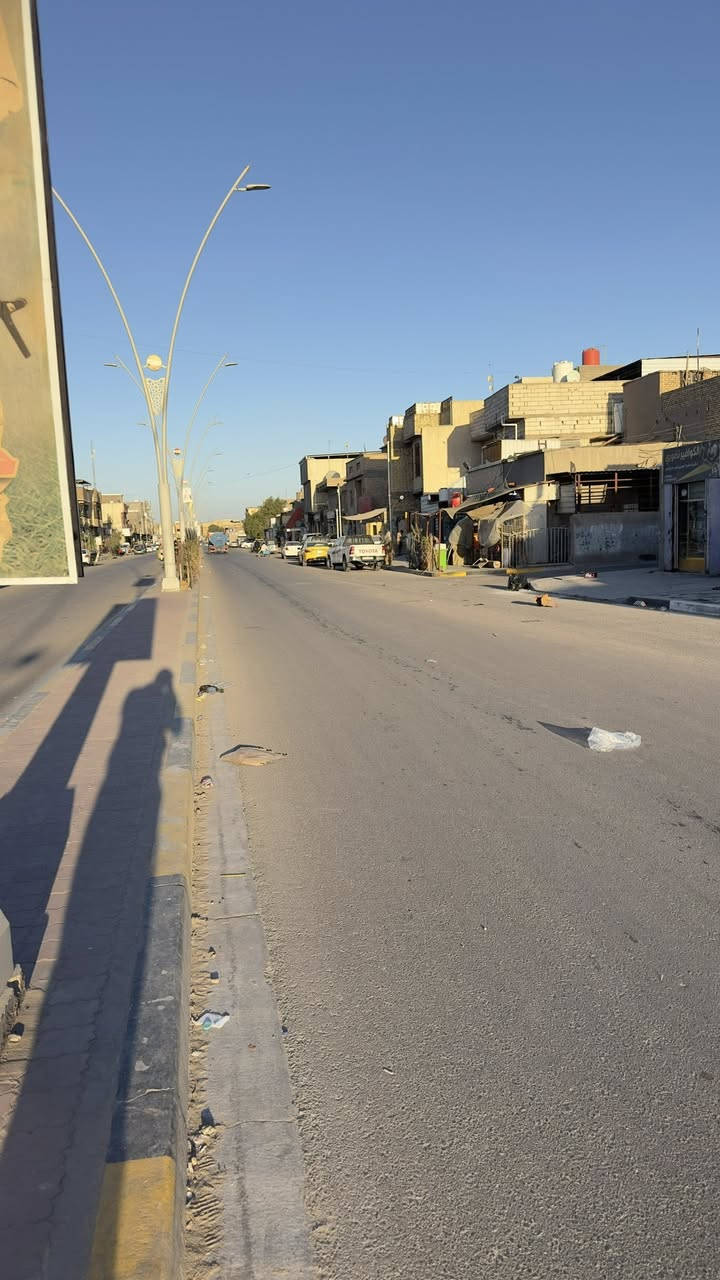 سلام عليكم
بيت للبيع 
الحيانية شارع الطاك شارع العام السايدين
مساحة /150 متر 
غرفتين 
صاله 
ديوانية 
مطبخ 
حمامين داخلي وخارجي 
وكراج (طارمه )
مخزن
الموقع تجاري 
البيت صالح لسكن 
السعر  (225 مليون )
رقم ***********
