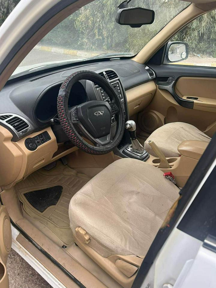 شيري تيگو موديل 2014 بدون ضربة بدون تبديل بيها رصعات بسيطة كير محرك بلادي كوبون بانزين موجود لليع او مراوسة سعر 70 للمزيد ***********
