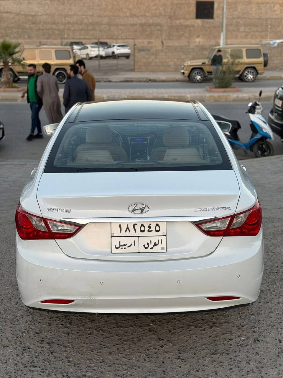 سوناتا 2010 خليجي 

رقم اربيل تحويل مباشر 

محرك 2.4 دوش 

سياره كفاله عامه باب مبدل بلادي

فول مواصفات 1/1

سقف بانورما + اشاير بل مري + مري شفط + كشنات مخمل + كشن كهربائي +تحكمات ستيرن + ويل كروم +حساسات 

وباقي المواصفات المعروفه 

—————————————————-

مكان السياره الرمادي السعر ١٢٥ وبيه مجال بسيط رقم الهاتف ***********
