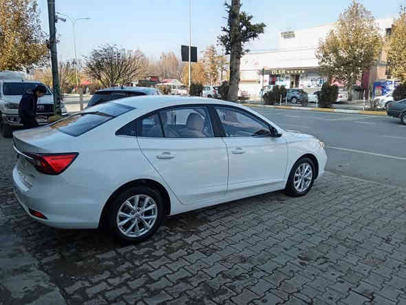 بەناوی خوای گەورە

                     MG2024
مواسەفات كۆنفۆرد
10هەزار ڕۆشتووە
زەمانی شەریكەیەو زەمانی نەشكاوە
كوشن و گاعی جوانی تێگیراوە
دەعامی بۆ دەعامی بەشەرت
سەیارەكە زۆر جوانەو مالی دۆست 
وە بەناوی خۆمەوەیە

ژ.م:-***********
