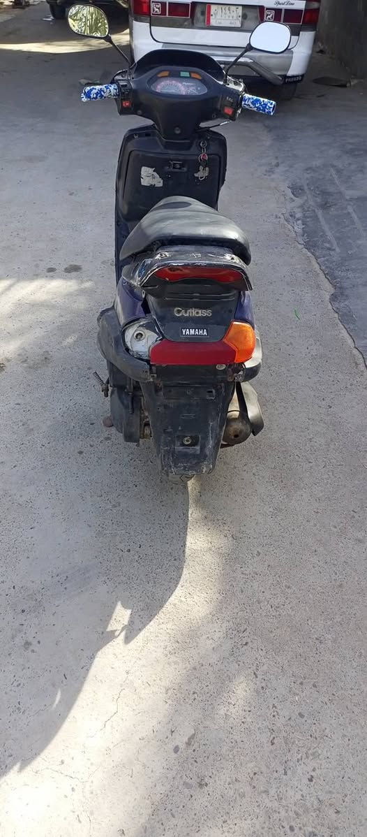 دراجه للبيع فراشه ام شوارب السعر مالها 250 وبيها مجال*********** رقم الهاتف العنوان بهرز
