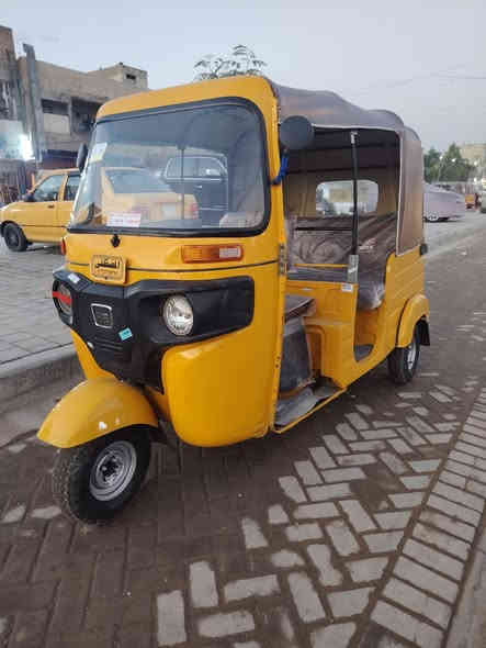 سلام عليكم تكتك موديل 2019 شهر 10رقم سنويه عل  تحويل تستلم لوحات طالعه كنيزي لا تنقيص ولا تبخير تكتك نضافه فول بس دوس بيها صبخ السعر 5800 عنوان مدينه صدر يريدها اتصل ***********
