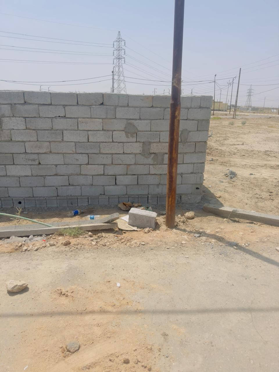 قطعة أرض زراعيه سند ٢٥ المساحه ٤٠٠ متر مربع ٢٠×٢٠ مقابل مجمع السلام السكني متوفره كافة الخدمات ***********
