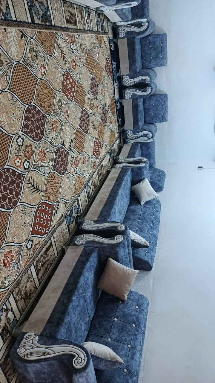 تخم 15مقعد جديد كلش اي ضررمابي نضيف جد شرط النظافه سعره 350 وبي مجال يوجد توصيل داخل كربلاء ***********
