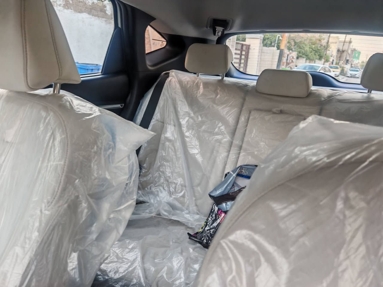 سياره للبيع هونداي توسان موديل 2024السياره خليجيه مكفوله كفاله عامه من الضربه والصبغ بيه رصعه صغيره اصبعين بالجاملغ الامامي
السياره رقم بغداد الدولي باسمي …  السياره ماشيه ٢٦ الف  فول ماعد البانوراما 
المواصفات : بصمة دخول ذكي سايد بريك دكمه داخل اوفايت ويل 18 حساسات اماميه خلفيه كشنين كهرباء كامره دواره تحكم استيرن جهتين تبريد قطعتين مري شفط شاحن واير لس مكاني بغداد الكرخ رقمي ***********
السعر ٢١٨ وبيه مجال
