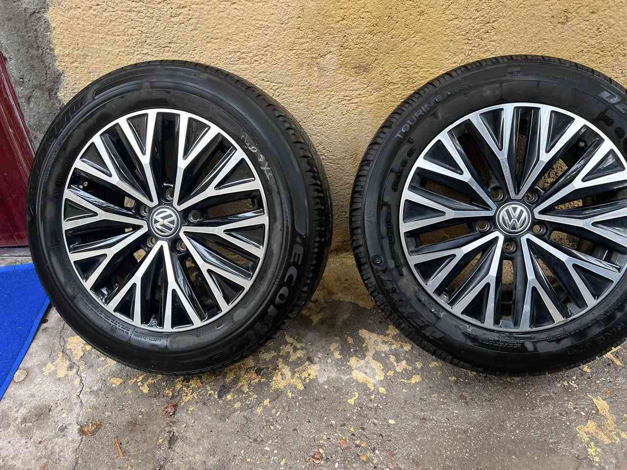 السلام عليكم طخم جيتا اصلي مع شرط الفحص كلش جديد رايده 3 ورقات ***********
