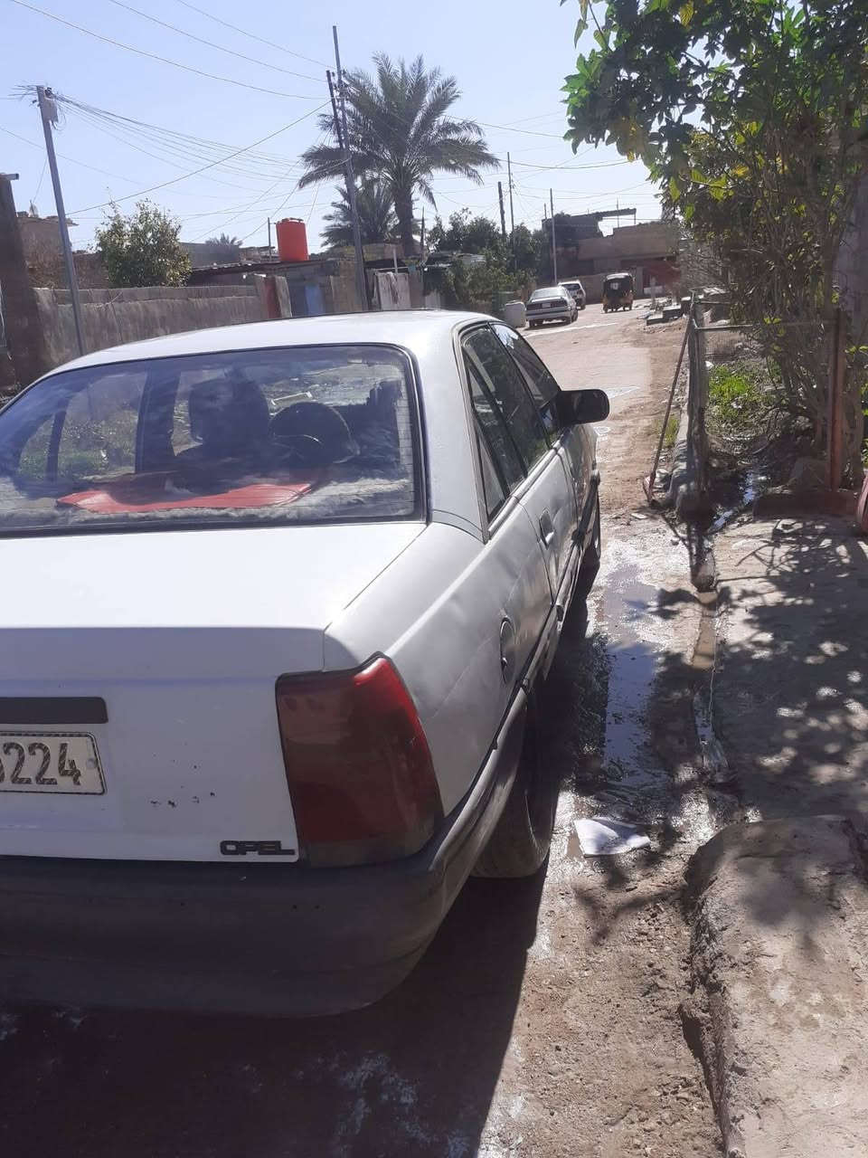 سلام عليكم اوبل اوميكه موديل 90 للبيع سياره حلوه نصبته حلوه السعر 25 او بيه مجال للشراي مكانه بابل الحصوه الستفسار ***********او ***********
