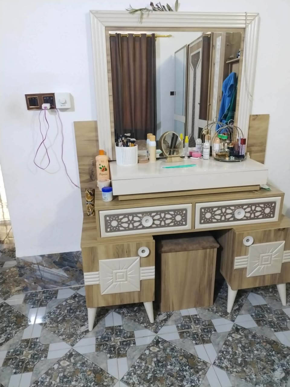 مرحبا هاي الغرفه للبيع ١٠ قطع السعر ٨٠٠ وبيهه مجال


**إذا كنت صاحب هذا الإعلان وتريد حذفه لأي سبب، رجاءا أرسل رسالة إلى الدعم الفني**