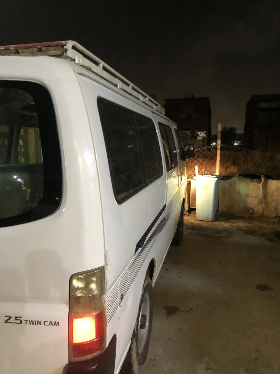 السلام عليكم نيسان ٢٠١٠مكينة كير اكسل خير من الله سيارة شوفت العين بالواقع احلة من الصور بيها صخات بصيطة شرط تحويل مكان سيارة بغداد الدورة 
***********
