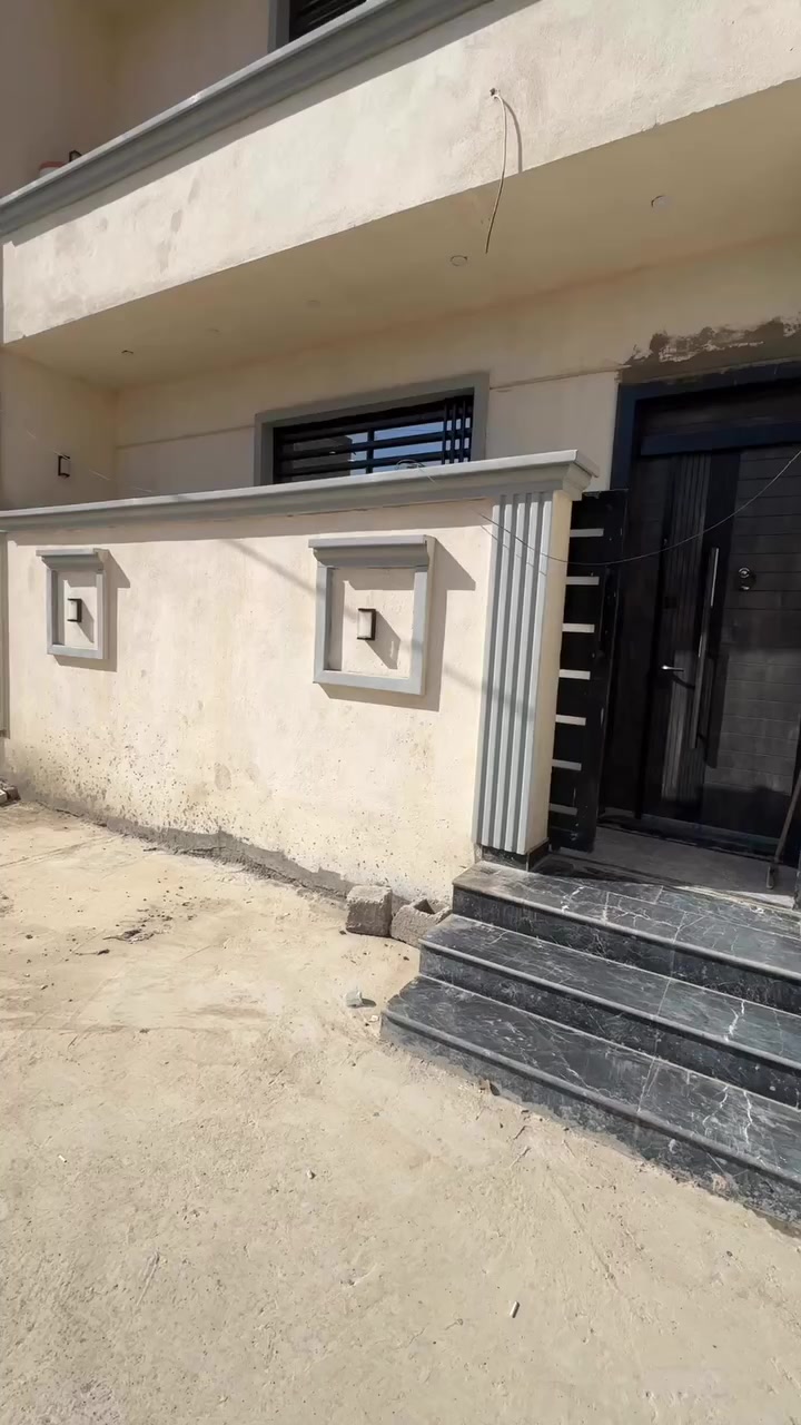 السلام عليكم
اعلان ايجار من مالك  بدون  دلاليه 

مشتمل ارضي غرفتين و صاله حمام و صحيات مساحه 100 لليجار مشتمل جديد 

عنوان الدوره البعيثه مجمع السلطان كامل خدمات 

تواصل ***********
