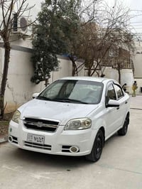 شيفروليه أفيو • اوتوماتيك • ٤ أبواب