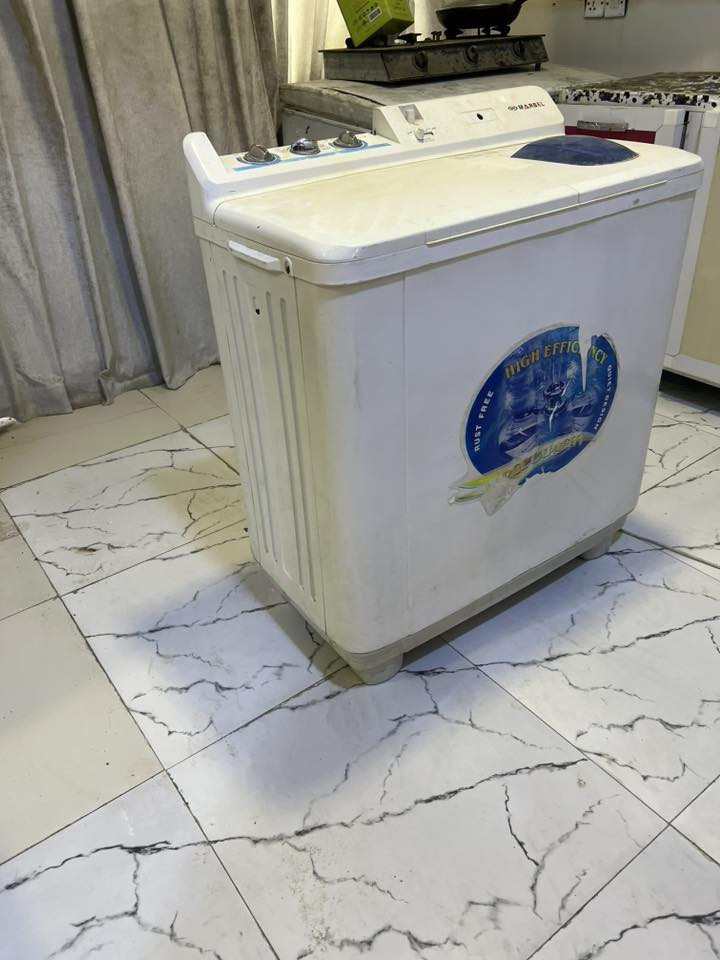 غساله للبيع كلش نضيفهً ومناسبه للاستفسار ***********
