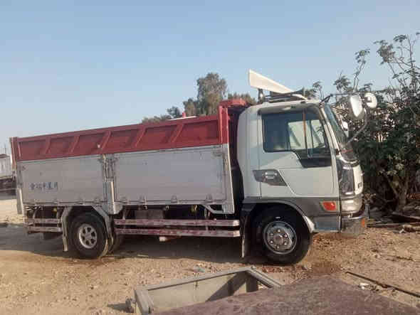 هينو للبيع مكينة 60 لاتبخير لا تنقيص تخم تاير موديل 1995 طول البدي 4ونص بلادي اتصال عل هذ الرقم ***********
