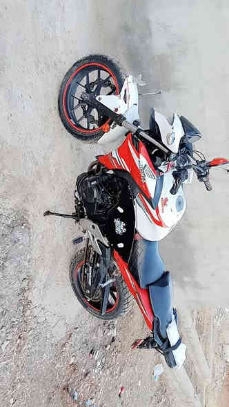 هۆندای یابانی cb500f مۆدێل 2015 دوو بستۆن زۆر باک و بێ مەسرەف مەزبوتە سعری 15 وەرەقەو مەجال
شوێن سلێمانی
ژ.م ***********
تکایە هەموو شتێکم نوسیوە موشەتەری نیت تەلەفون مەکە جوابی کۆمێنت نادەمەوە 
لەگەڵ ڕێزدا. السليمانية
