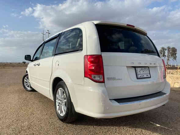 السلام عليكم دوج كرفان 2011 السياره كلين تايتل عدا بل فديو مكانات ثنين صغار فول مواصفات بوب كهرباء صندوق كهرباء تشغيل عن بعد جاهزه السياره كير محرك صدر امامي خلفي  تخم تاير جاهزه السياره ب١٤٠وبيها مجال مكان السياره هيت ***********
