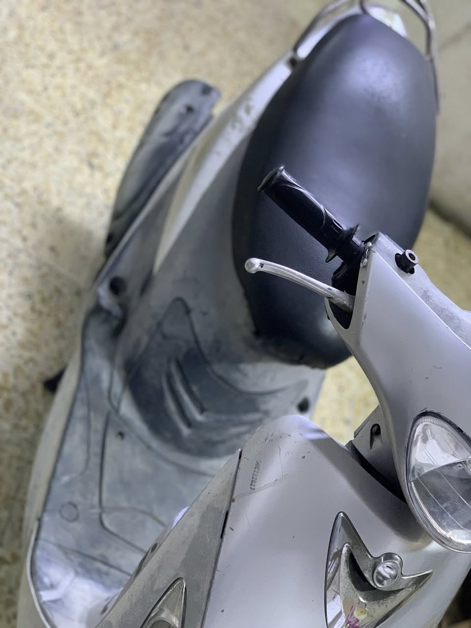 السلام عليكم ماكس منغولي بلادي بس بيها سلف تجاري الدراجه مشي خير من الله كفر ختم واحد السعر 600 وبيها مجال للشراي العنوان مدينه الصدر الرقم *********** متوازي على بيعتها
