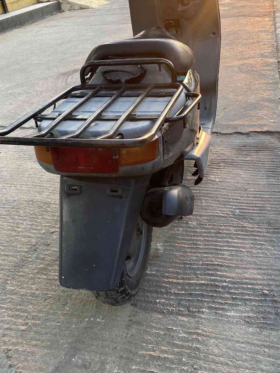 سلام عليكم عدي بيكم مانت الله دراجه قويه نضيفه تايرات مبدله جديدة يعني دراجه مال شغل سعره ٣٠٠ بيه مجال نقصه بس لايت ماكو
بصيط مكاني حي العدل شارع سواق مركزيه تصل مراسله عل واتساب ***********
