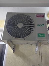 السلام عاليكم تنصيب سبالت☃️ بنواعة 50فتح وشد 60 شحن🔧 غاز 40 R22❄ شحن غ...